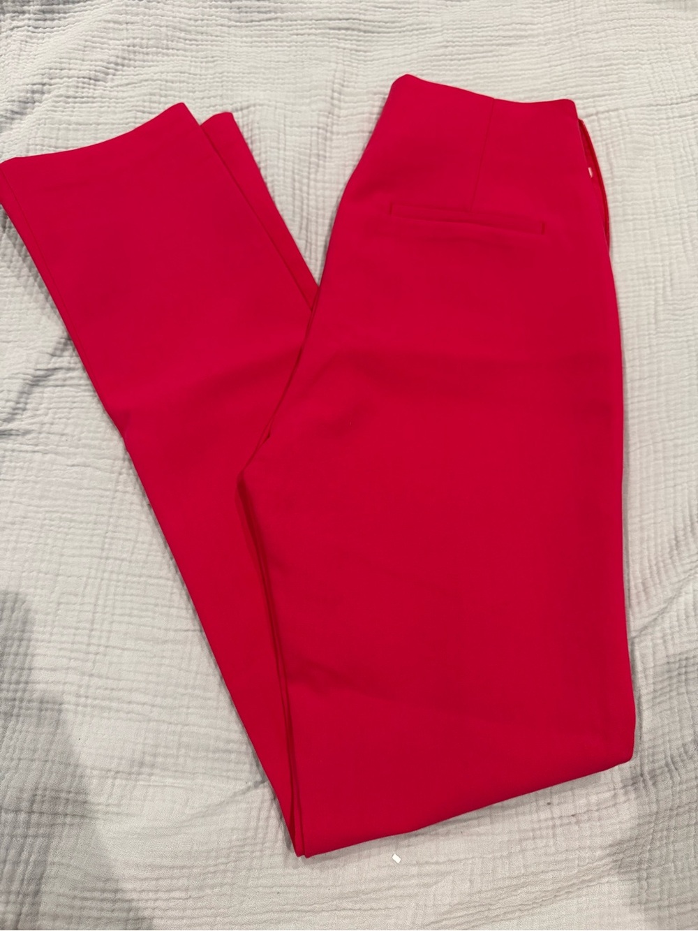 Zara Women's Straight-Leg Tailored Pants in Vivid Pink